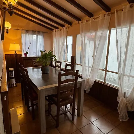 Daire Location Dans Maison Basque *